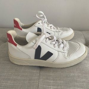 Veja Womens Sneakers